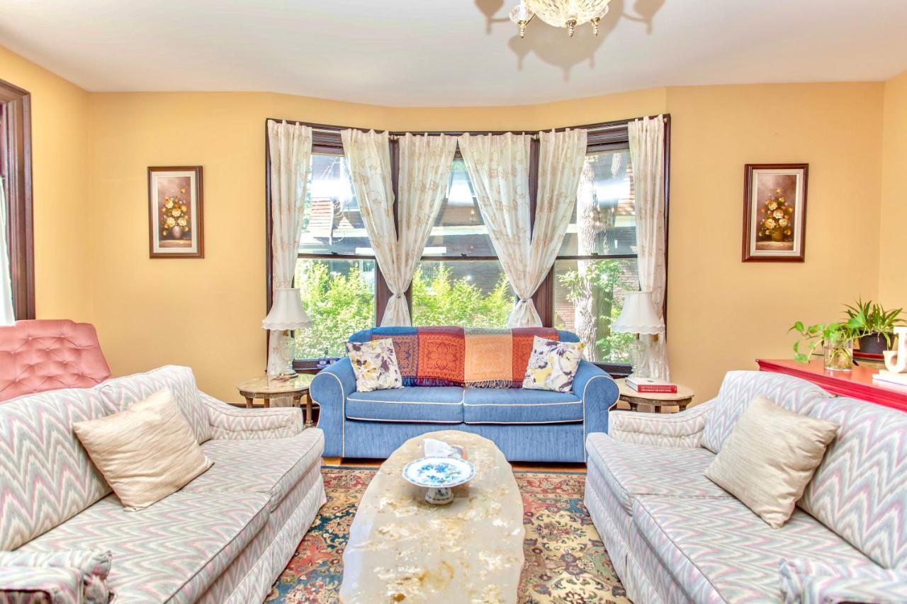Redwood Bed And Breakfast ไนแอการาฟอลส์ ภายนอก รูปภาพ