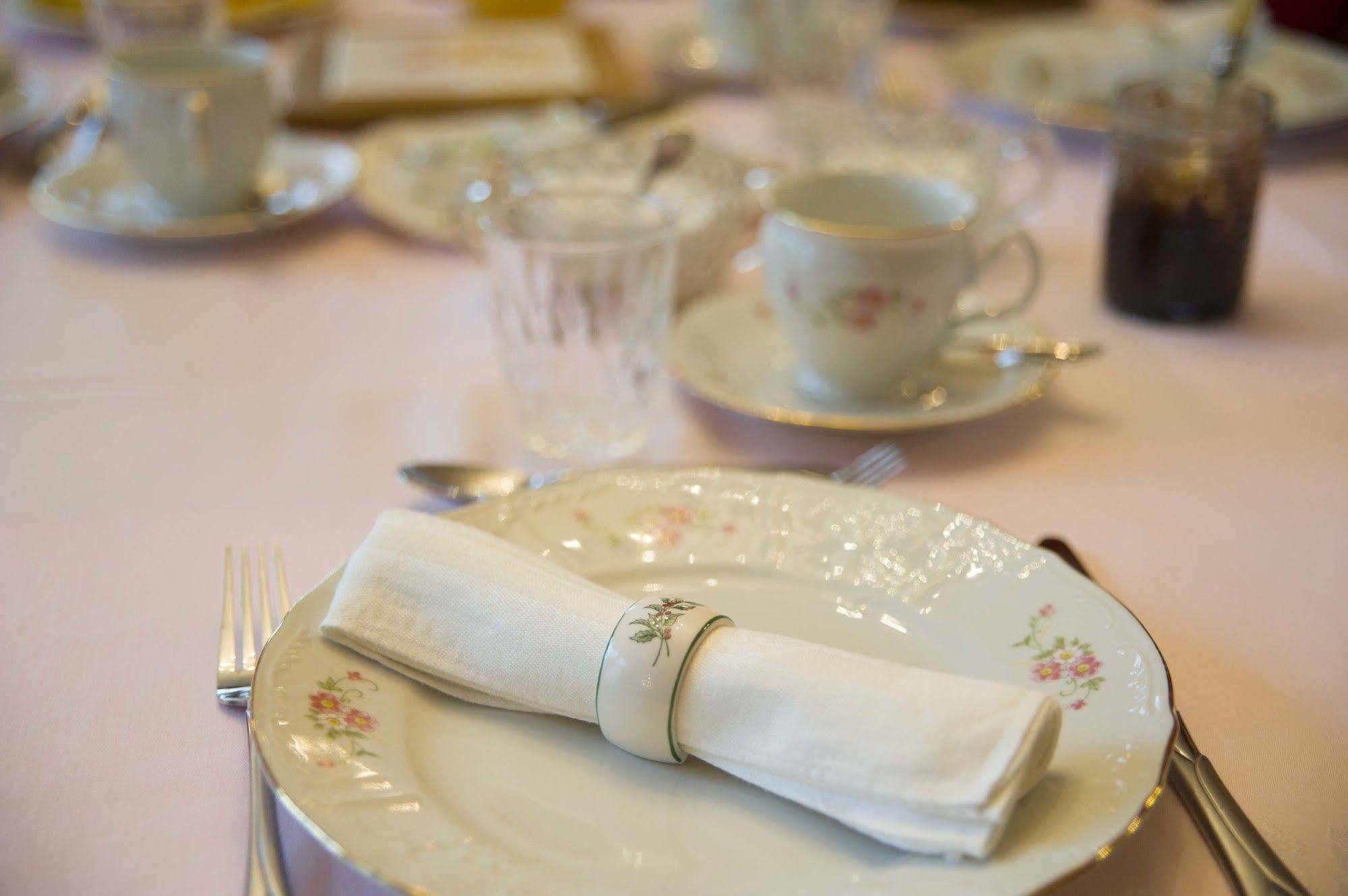 Redwood Bed And Breakfast ไนแอการาฟอลส์ ภายนอก รูปภาพ