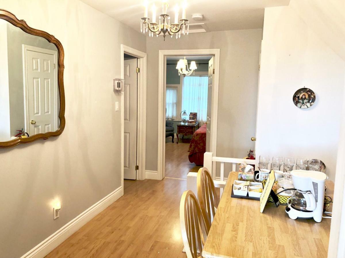 Redwood Bed And Breakfast ไนแอการาฟอลส์ ภายนอก รูปภาพ