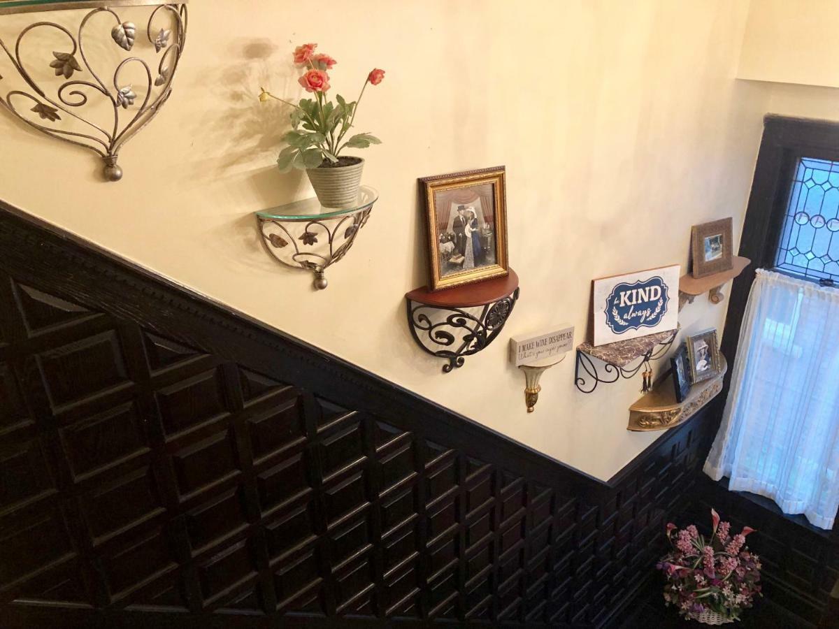 Redwood Bed And Breakfast ไนแอการาฟอลส์ ภายนอก รูปภาพ