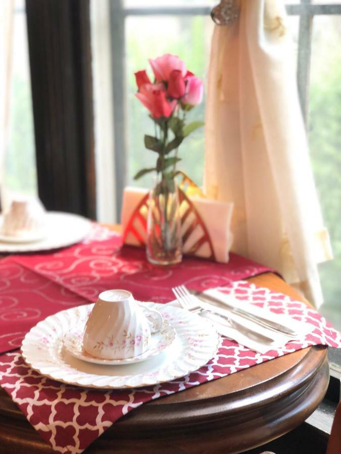 Redwood Bed And Breakfast ไนแอการาฟอลส์ ภายนอก รูปภาพ