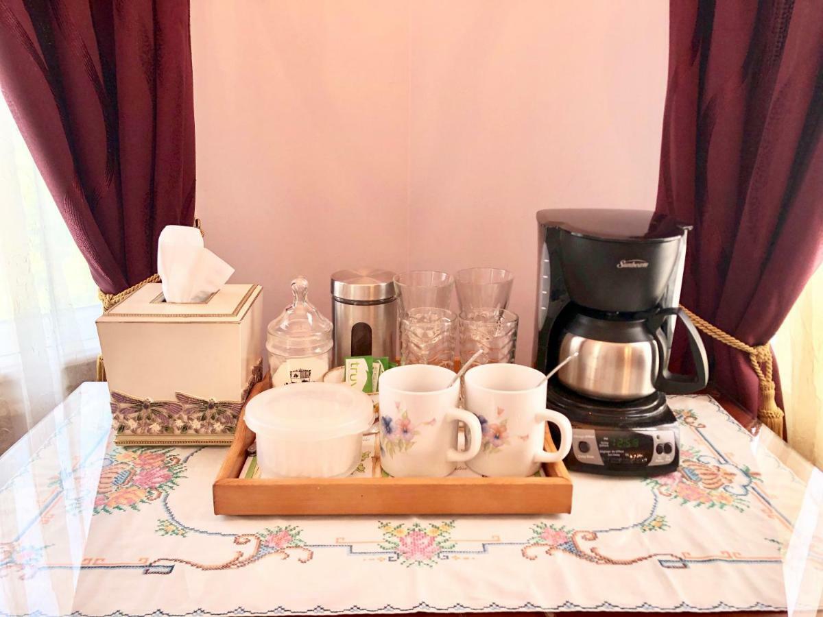 Redwood Bed And Breakfast ไนแอการาฟอลส์ ภายนอก รูปภาพ